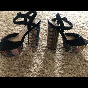 Gorgeous platform shoes. BRAND NEW